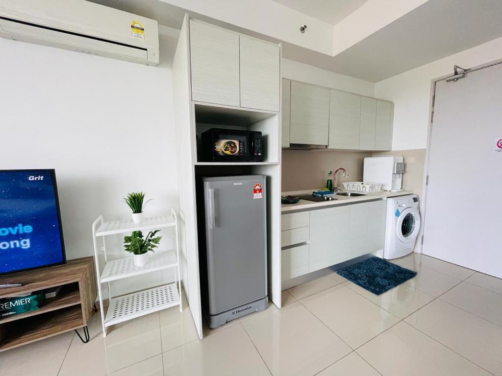 Homestay I-City Cantik, Tenang, Wifi, 4K Smart Tv, Netflix, Coway, Free Parking Shah Alam Ngoại thất bức ảnh