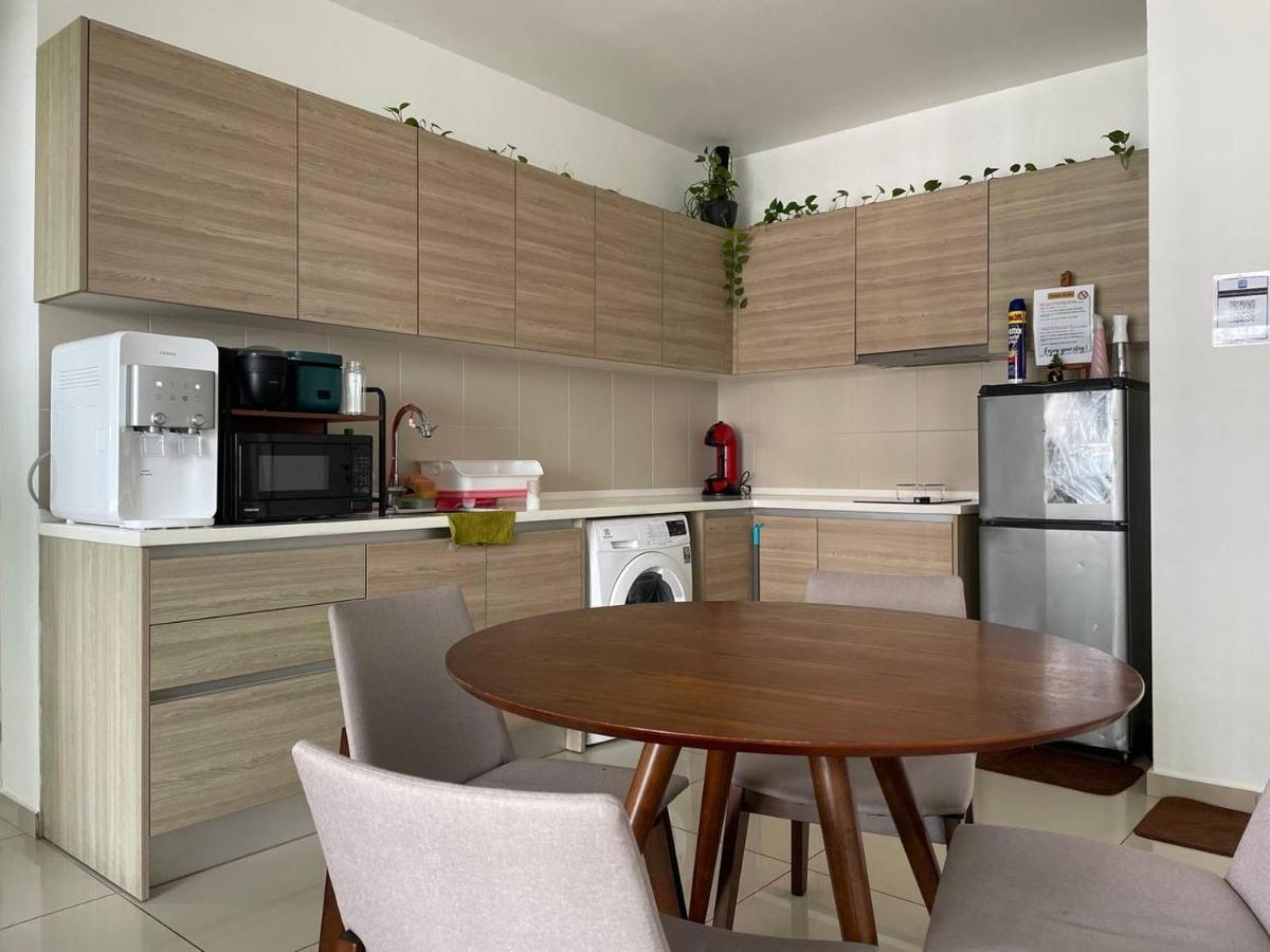 Homestay I-City Cantik, Tenang, Wifi, 4K Smart Tv, Netflix, Coway, Free Parking Shah Alam Ngoại thất bức ảnh